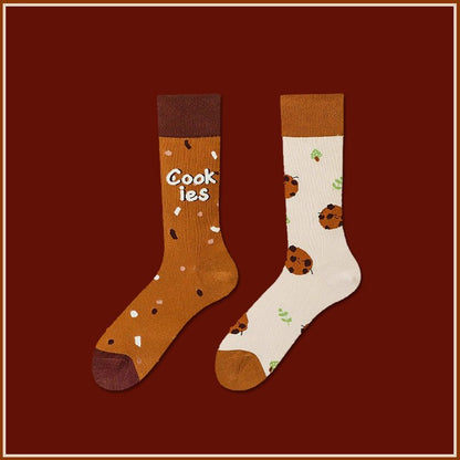 Cute chocolate cookie pattern cotton crew socks, unisex sweet dessert design for everyday wear.